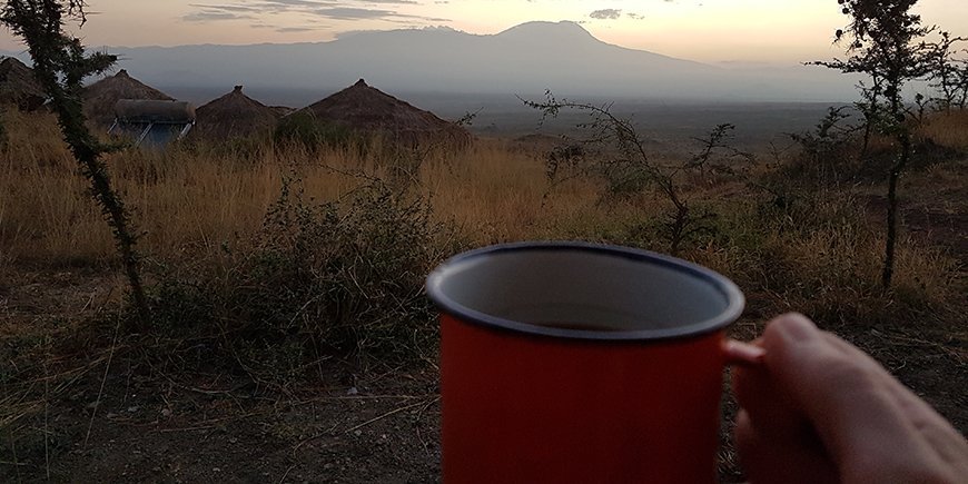 Kaffee mit Blick auf den Kilimanjaro